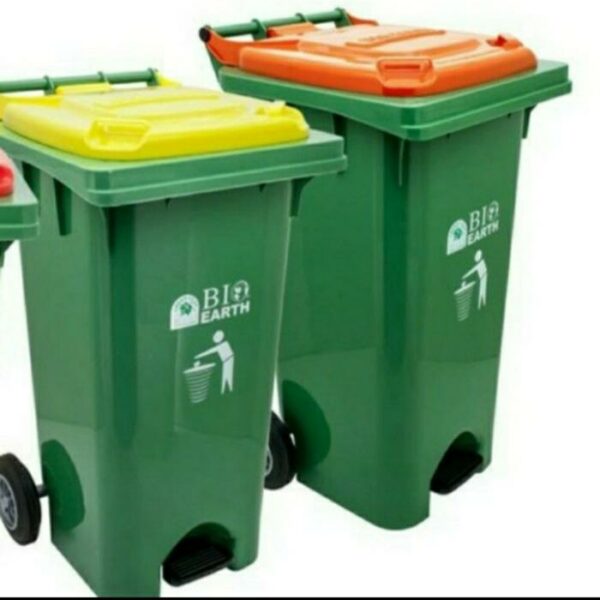 TEMPAT SAMPAH INJAK BESAR 240 LITER GL BIO DUSTBIN 2103 RAJA PLASTIK2 TEMPAT SAMPAH INJAK BESAR 240 LITER GL BIO DUSTBIN 2103 | TEMPATSAMPAHPLASTIK.ID