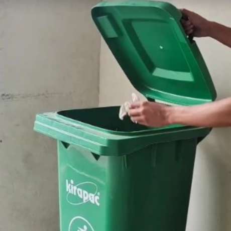 TEMPAT SAMPAH BESAR PLASTIK 120 LITER KIRAPAC KLX 9120 DUSTBIN (2) TEMPAT SAMPAH BESAR PLASTIK 120 LITER KIRAPAC KLX 9120 DUSTBIN: Solusi Praktis & Tahan Lama untuk Pengelolaan Sampah Modern