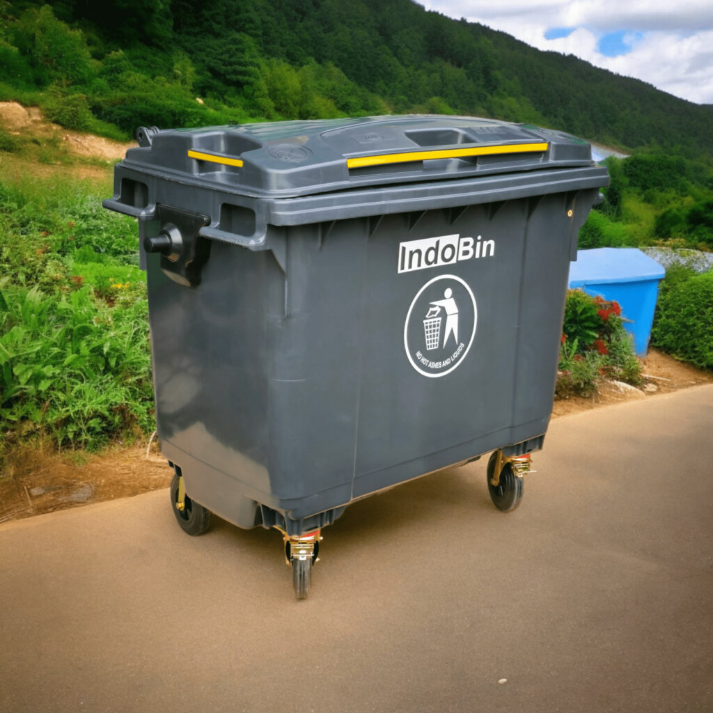 TEMPAT SAMPAH BESAR PLASTIK 660 LITER INDOBIN TIPE 660B-3 + RODA: Solusi Tempat Sampah Jumbo 660 Liter Berkualitas Industri untuk Pengelolaan Sampah Modern